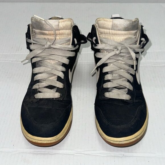 Nike Size 9.5 - Picture 3 of 6